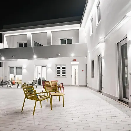 Aparthotel Dimora Domitia - Mondragone