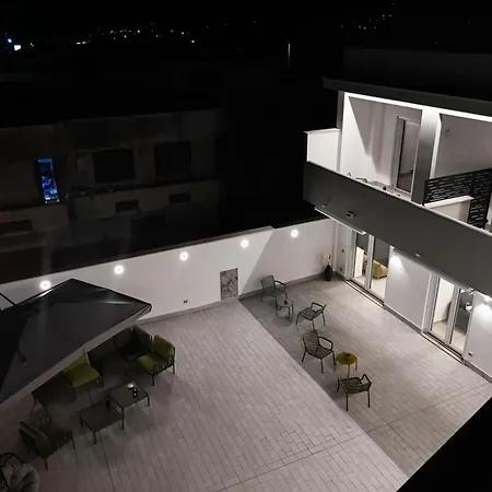 Dimora Domitia - Aparthotel Mondragone