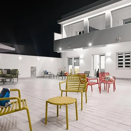 Dimora Domitia - Aparthotel