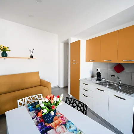 Dimora Domitia - Aparthotel Mondragone