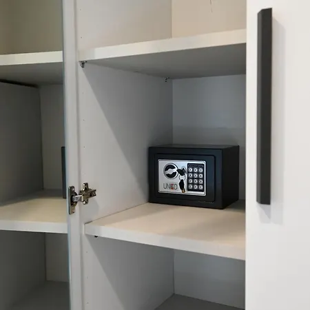 Dimora Domitia - Aparthotel 4*