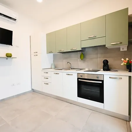 Dimora Domitia - Aparthotel 4*